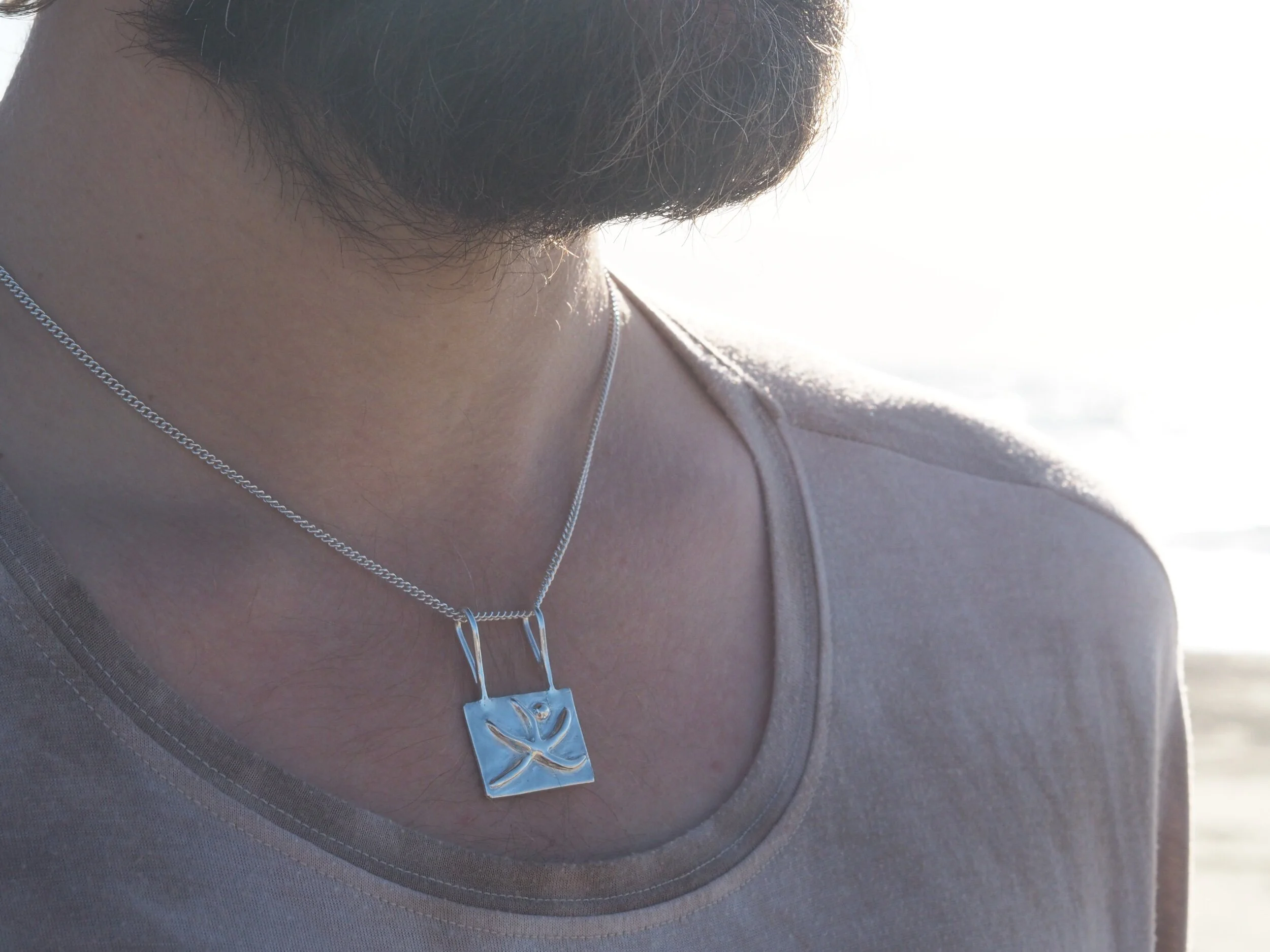 AD8A01B1-AC61-40FE-99DA-A386BAD64832