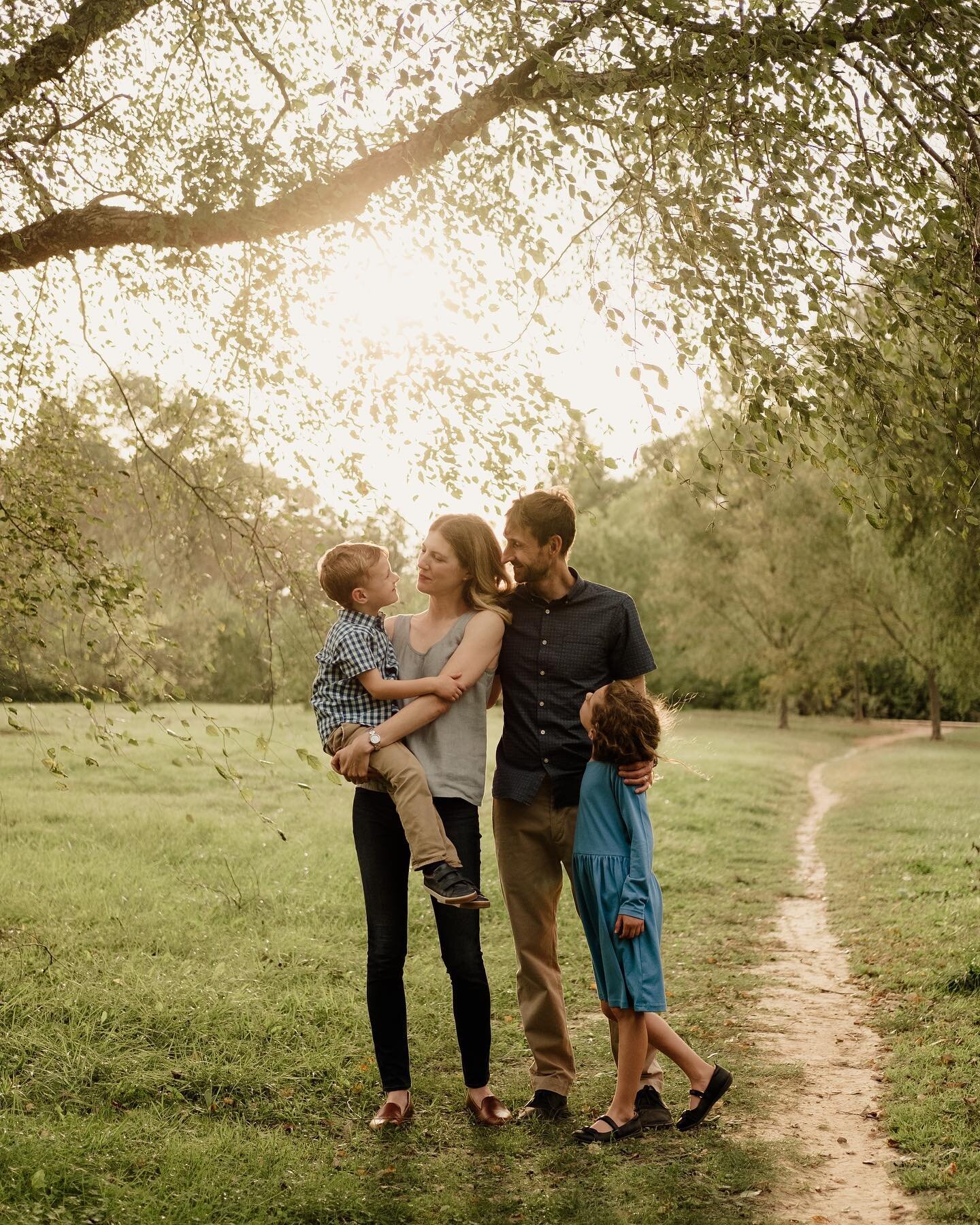 Embarrassed to say this was my first shoot in Forest Park, but happy it was with a great family who was fun to see again - the Schilpzand&rsquo;s.