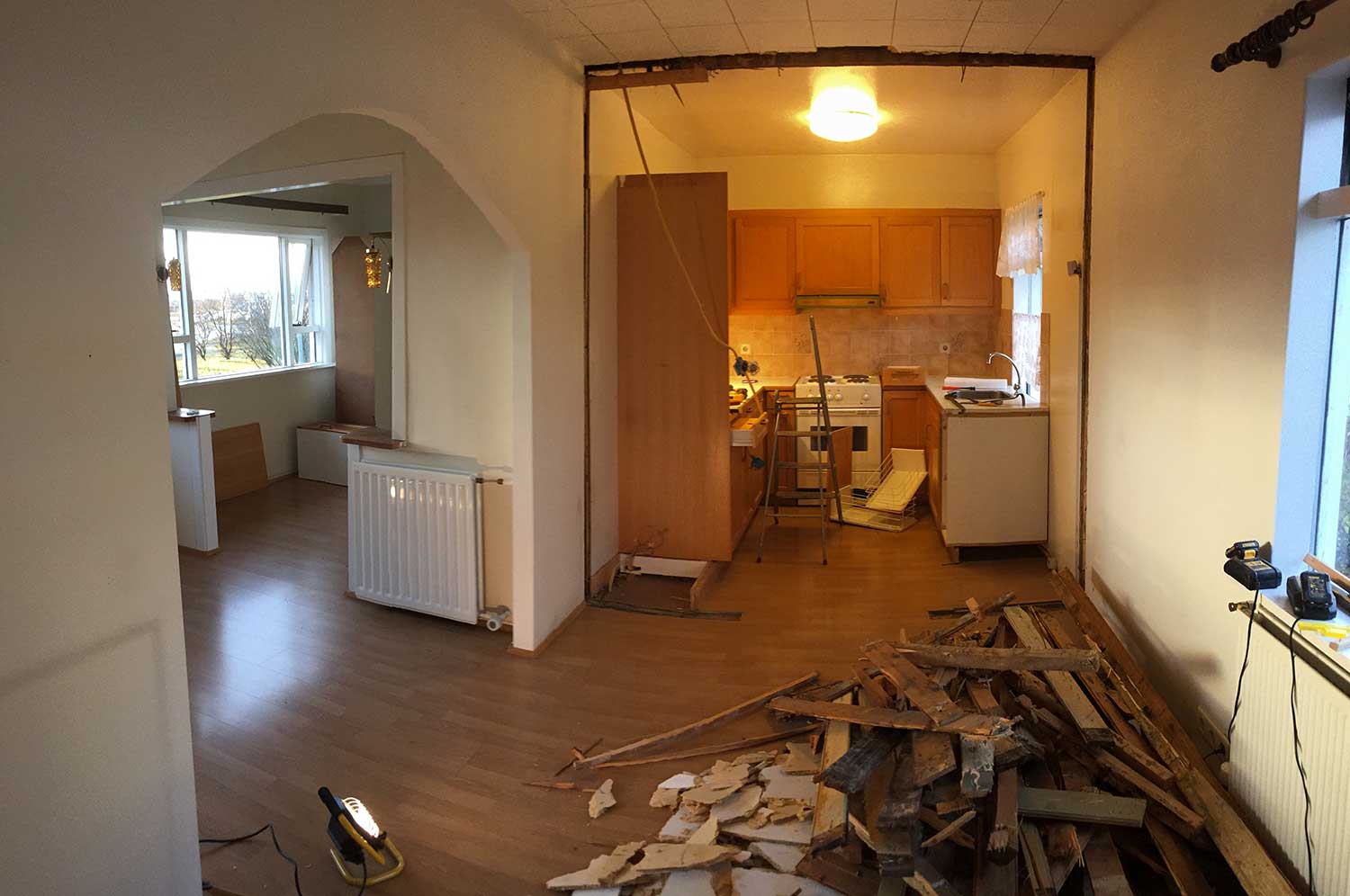 Veggurinn farinn, opnar rýmið mjög mikið