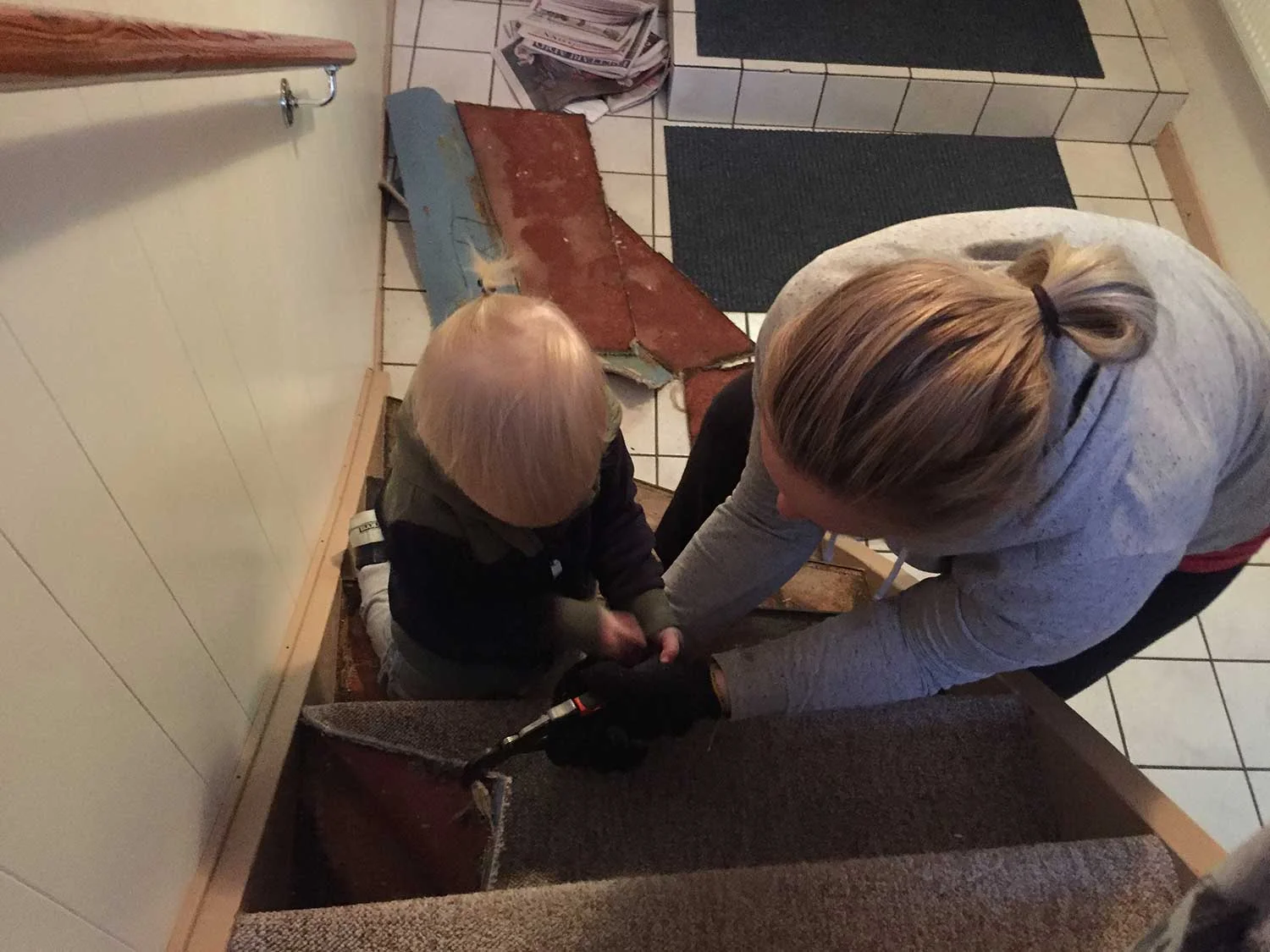 Allir hjálpa til