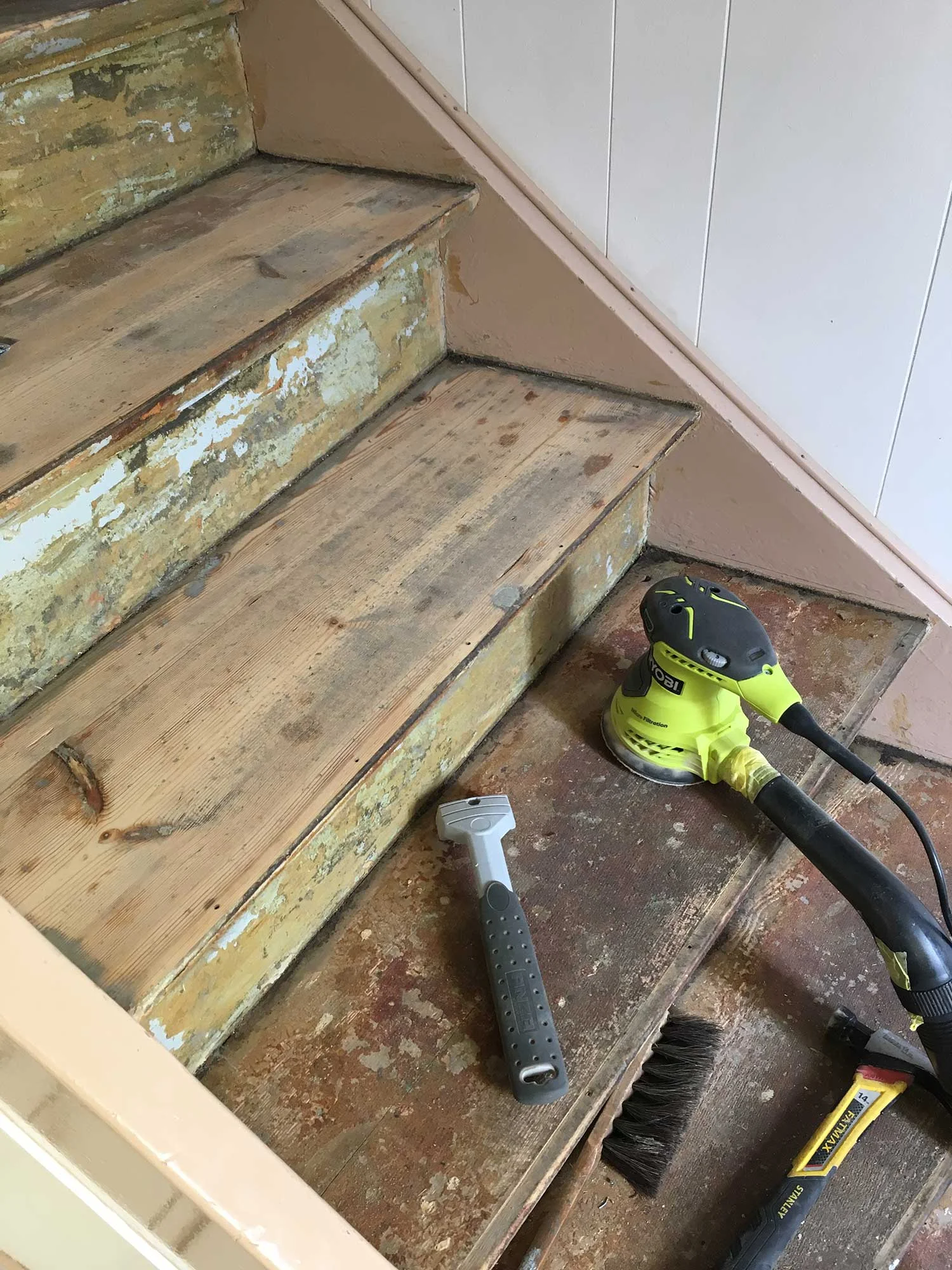 Skafa og pússa, endalaus vinna