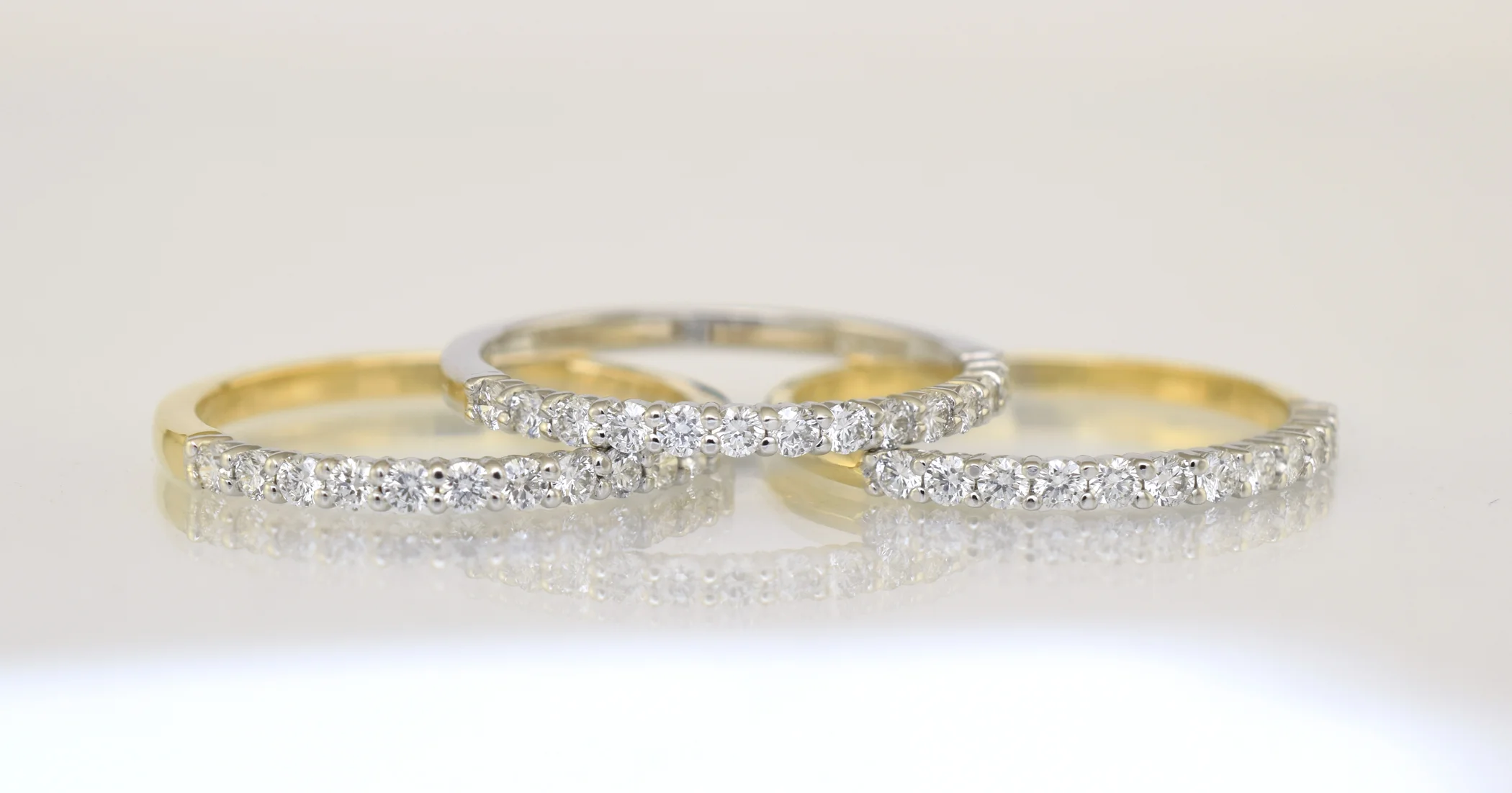 Shared prong rings should be made to size.