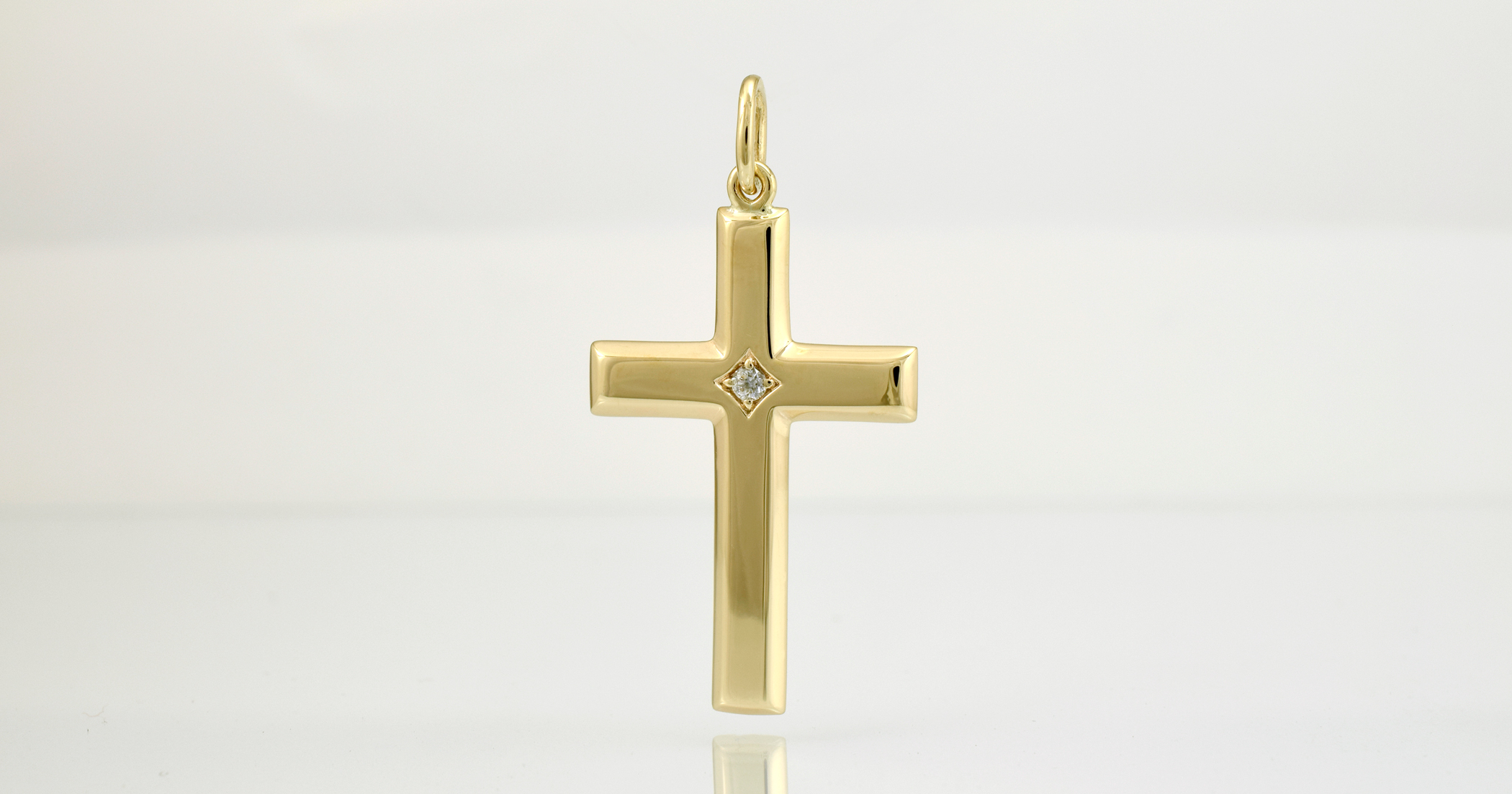  9ct yellow gold, approx 3.2cm long 