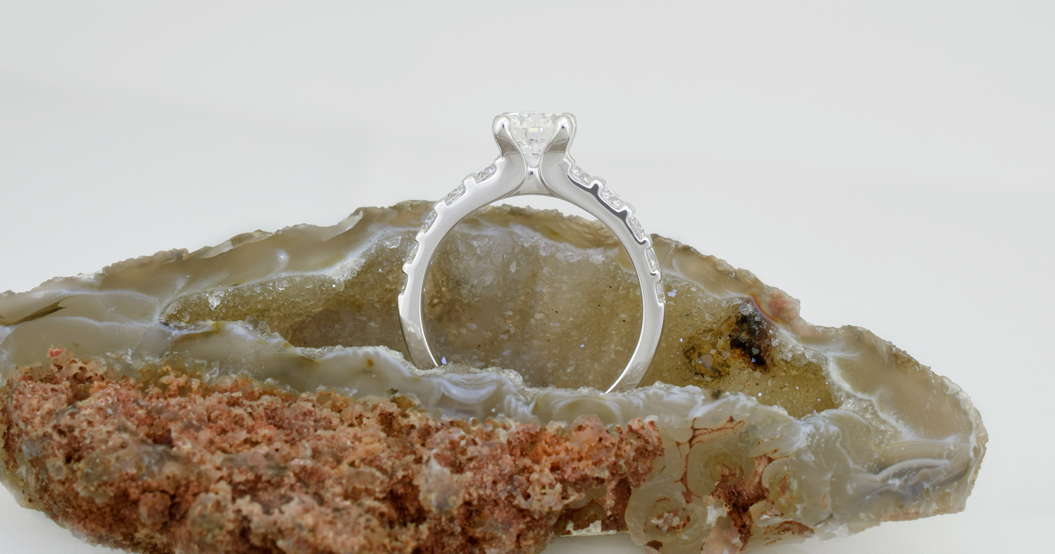 The proposal ring in 18ct Palladium white gold
