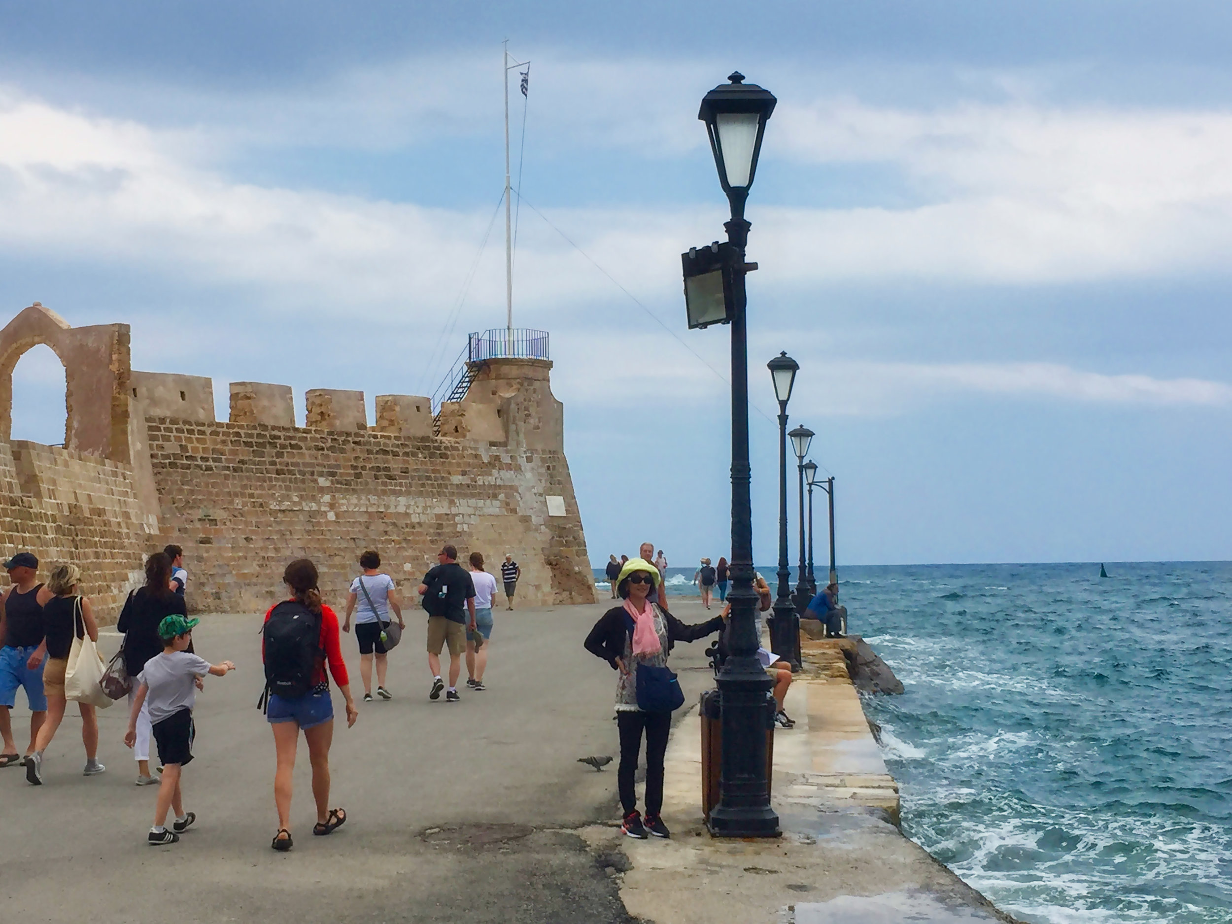 ….and around that corner the pretty harbour ends.