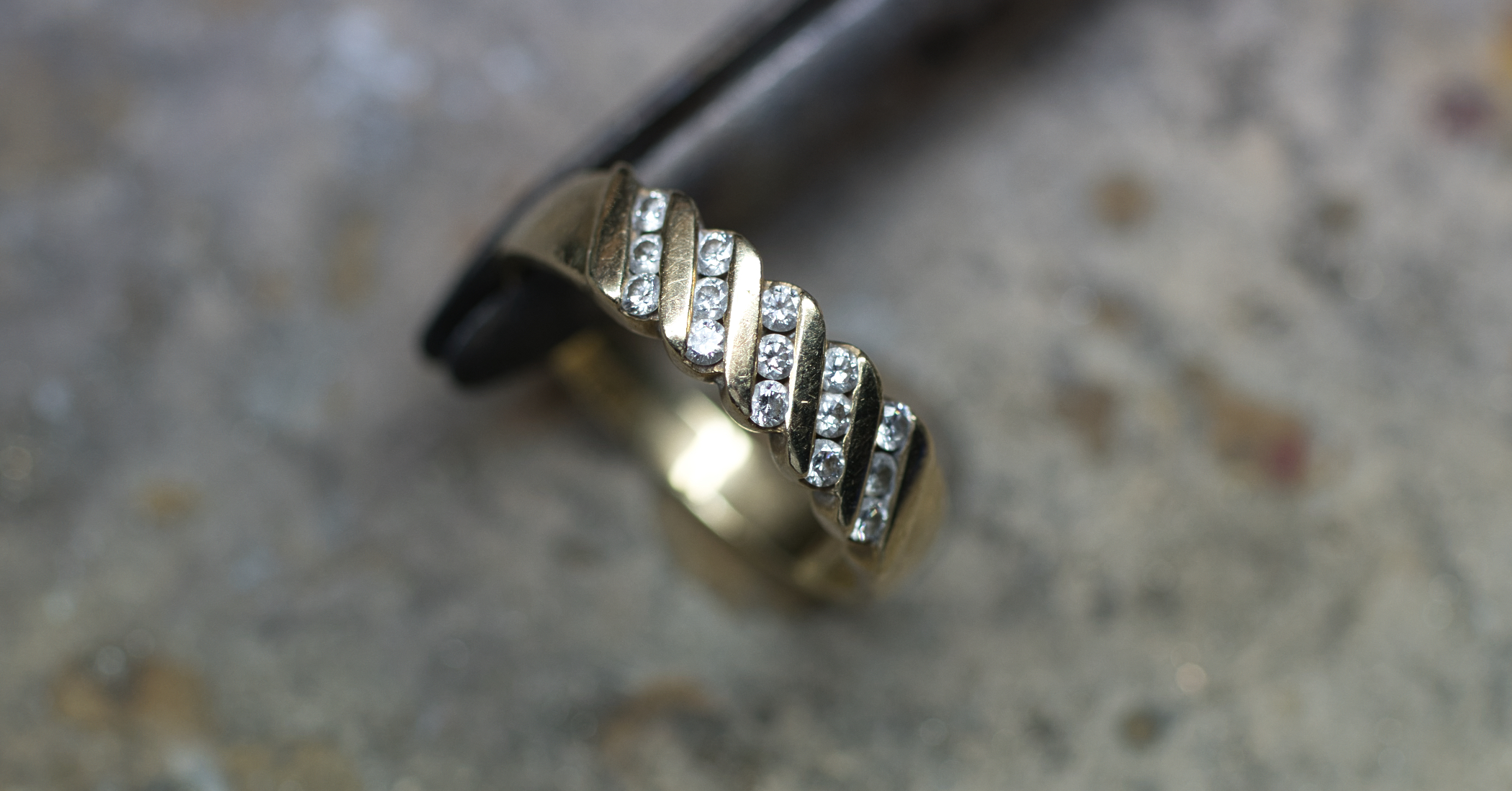 Classic jewellery chain design.