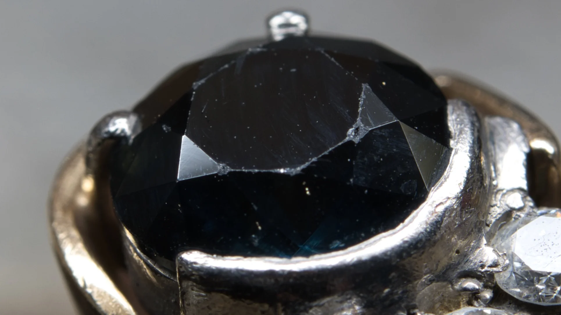 Existing damage to this gem prior to unsetting