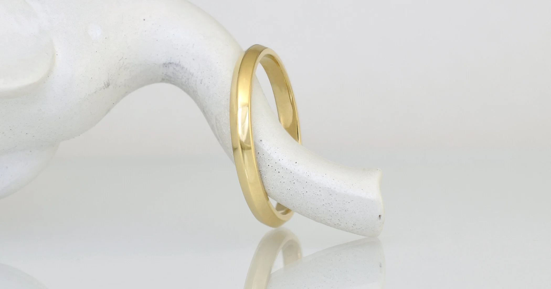 Knife Edge wedding ring