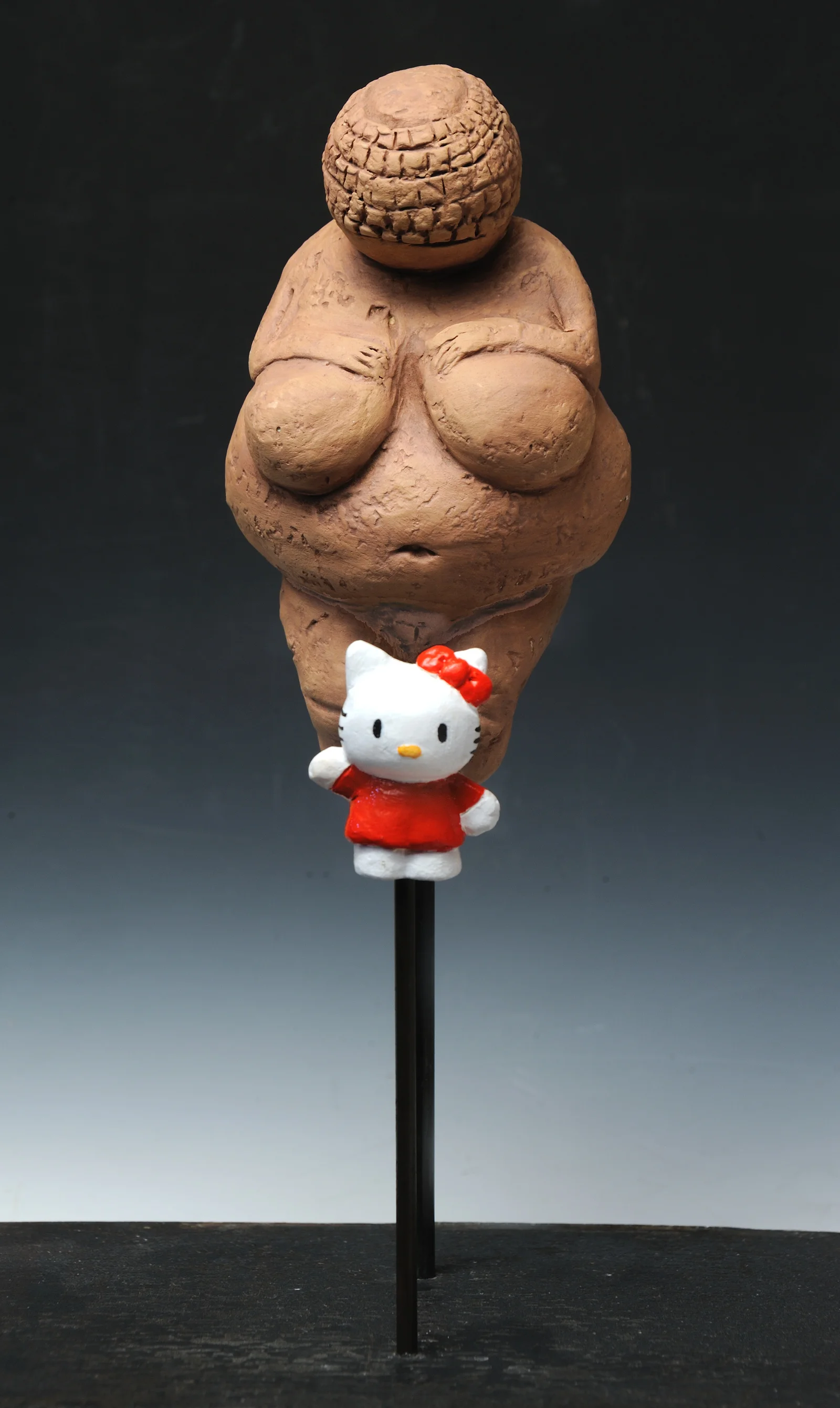Hello Venus of Willendorf (fetish sisters)