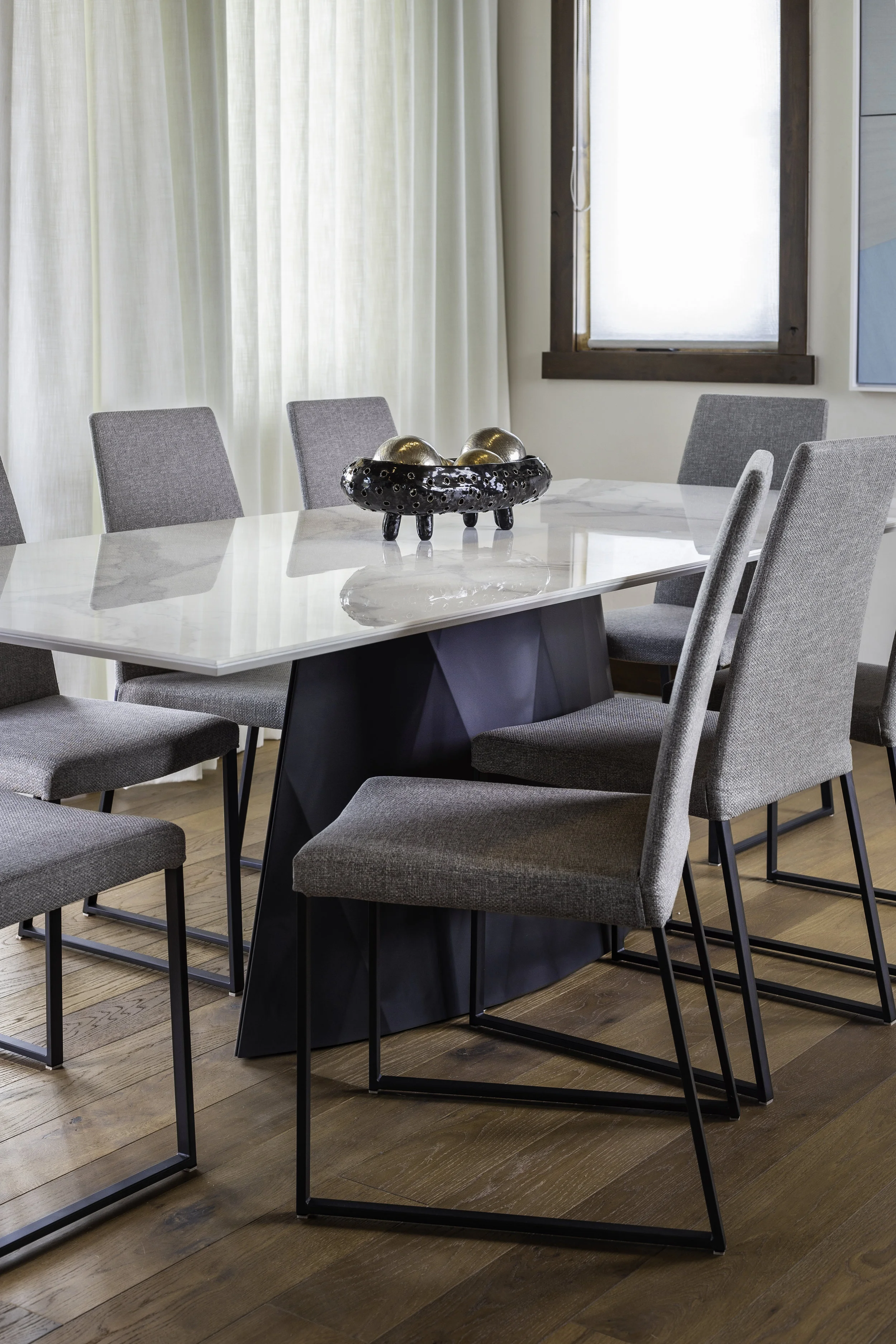 Dining_2.jpg