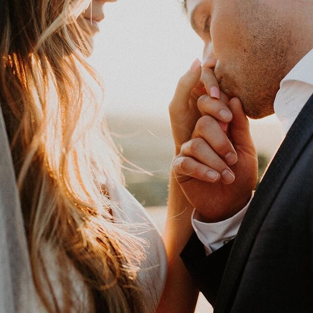 A sweet and intimate shot of a groom realizing he just snagged the most beautiful bride.
&bull;
&bull;
&bull;
&bull;
#heywildweddings #adventurouslovestories #adventurousstorytellers #dirtybootsandmessyhair #weddinginspirations #weddinggoals #loveaut