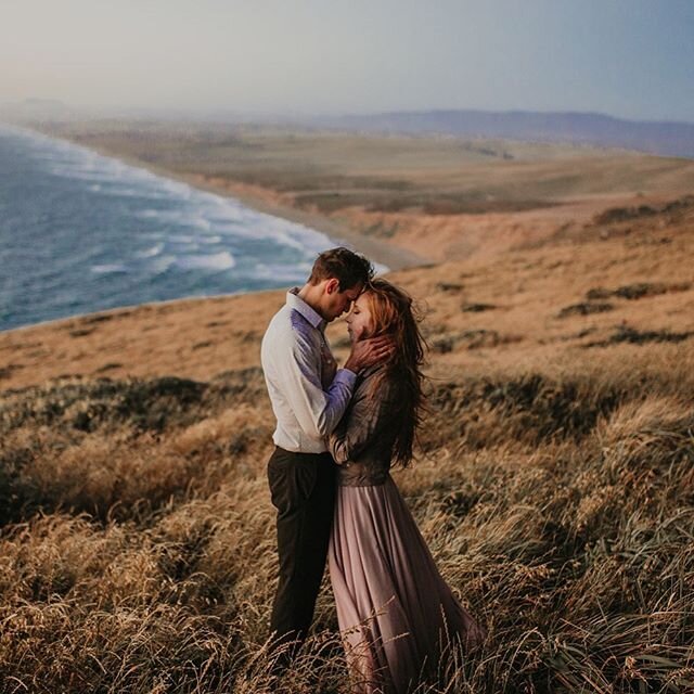 Point Reyes Magic.
✨
I always take for granted the beauty California has to offer. This view was literally breath taking.
&bull;
&bull;
&bull;
&bull;
#pointreyes #pointreyeslighthouse #california #californiacoast #love #engagementsession #destination