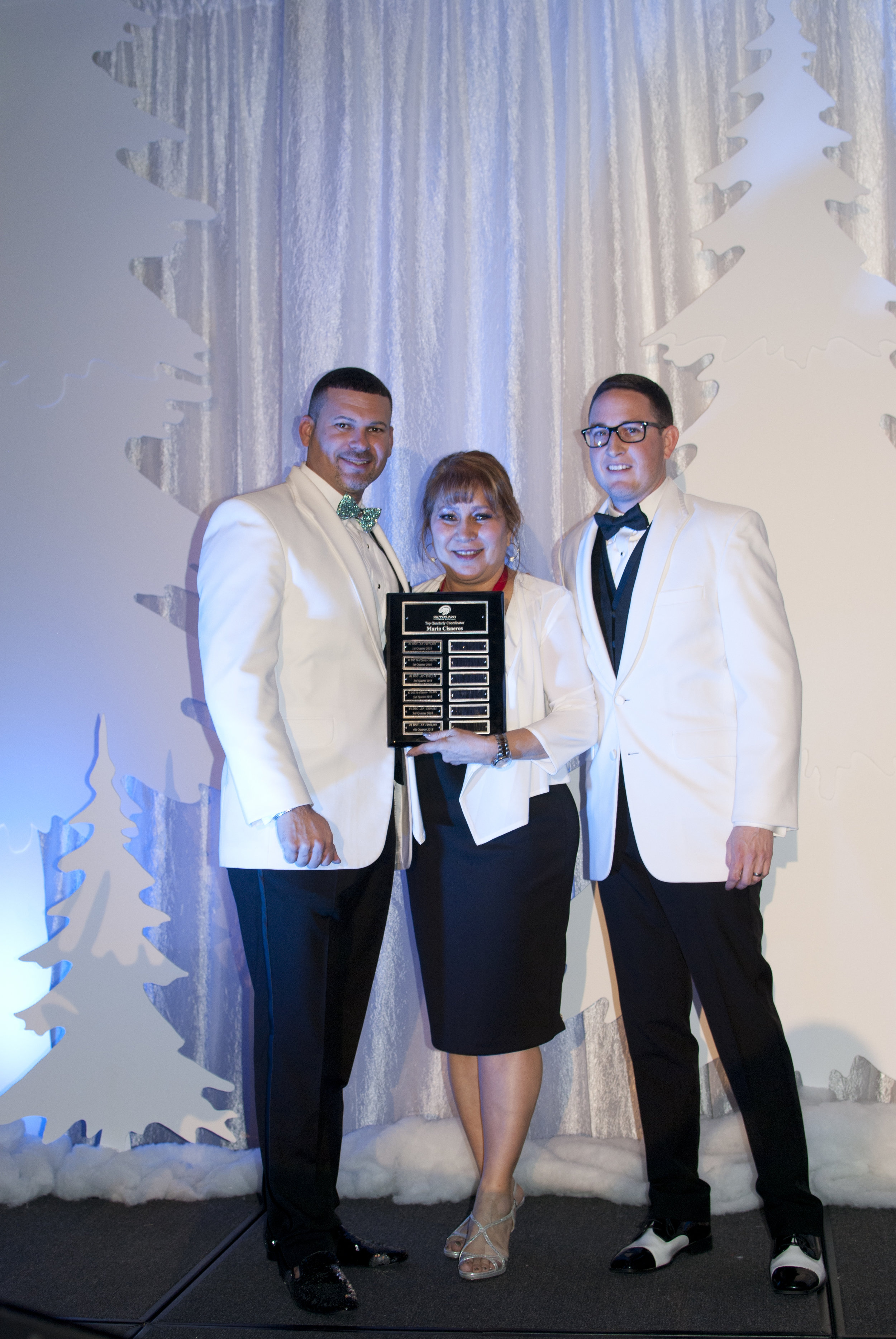 AFLAC_WINNERS+GUESTS_32.jpg