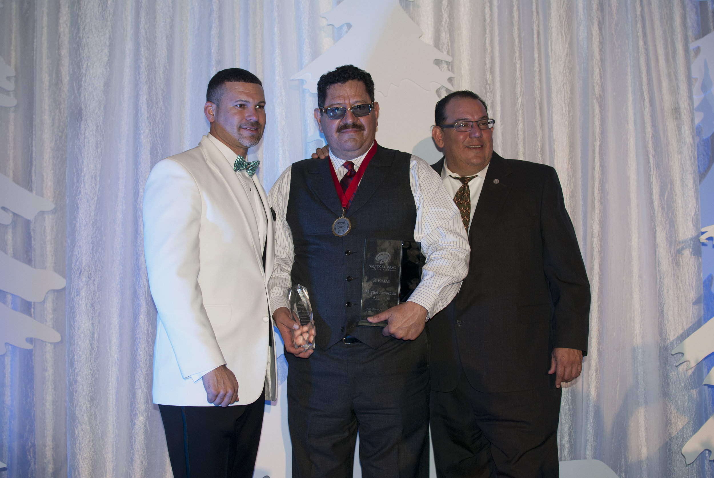 AFLAC_WINNERS+GUESTS_101.jpg