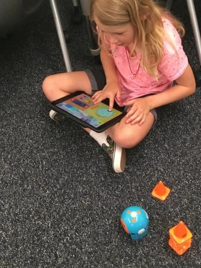 coding dash and dot robots in our 21st century makerspace!