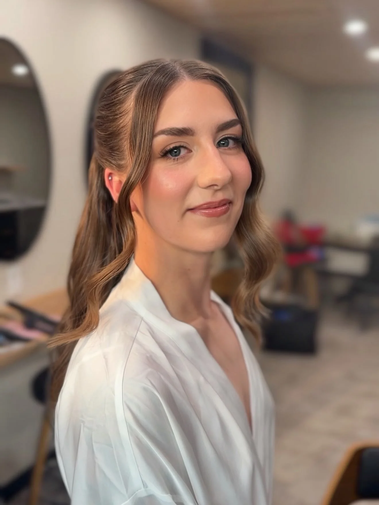 Kassia 🤍
What a beautiful day for these two high school sweethearts. Private vows, shed a few tears and was able to touch up on the spot and save the glam for her ceremony.

Thank you for having @sg.haloveil and I apart of your wedding morning.