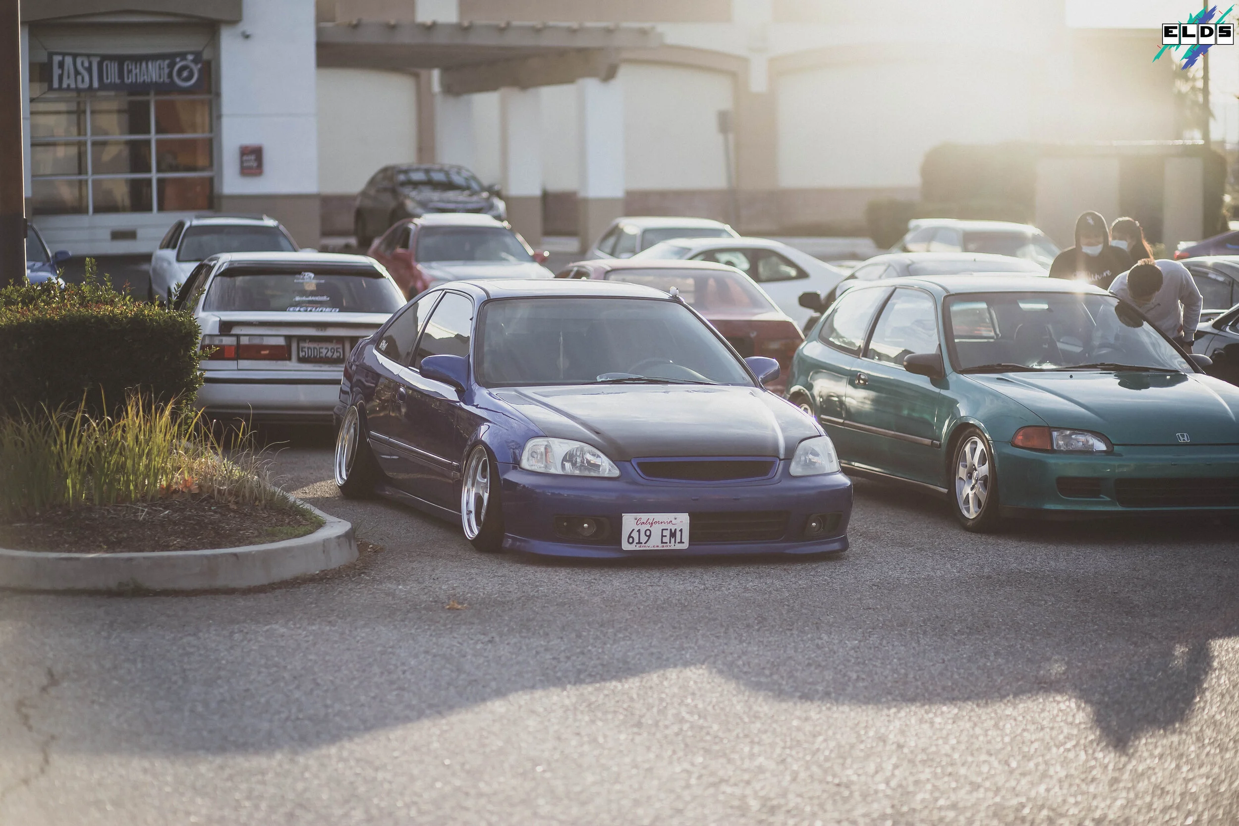 Pretty cool to see this em1, looks like some custom Work s1 nicely stanced