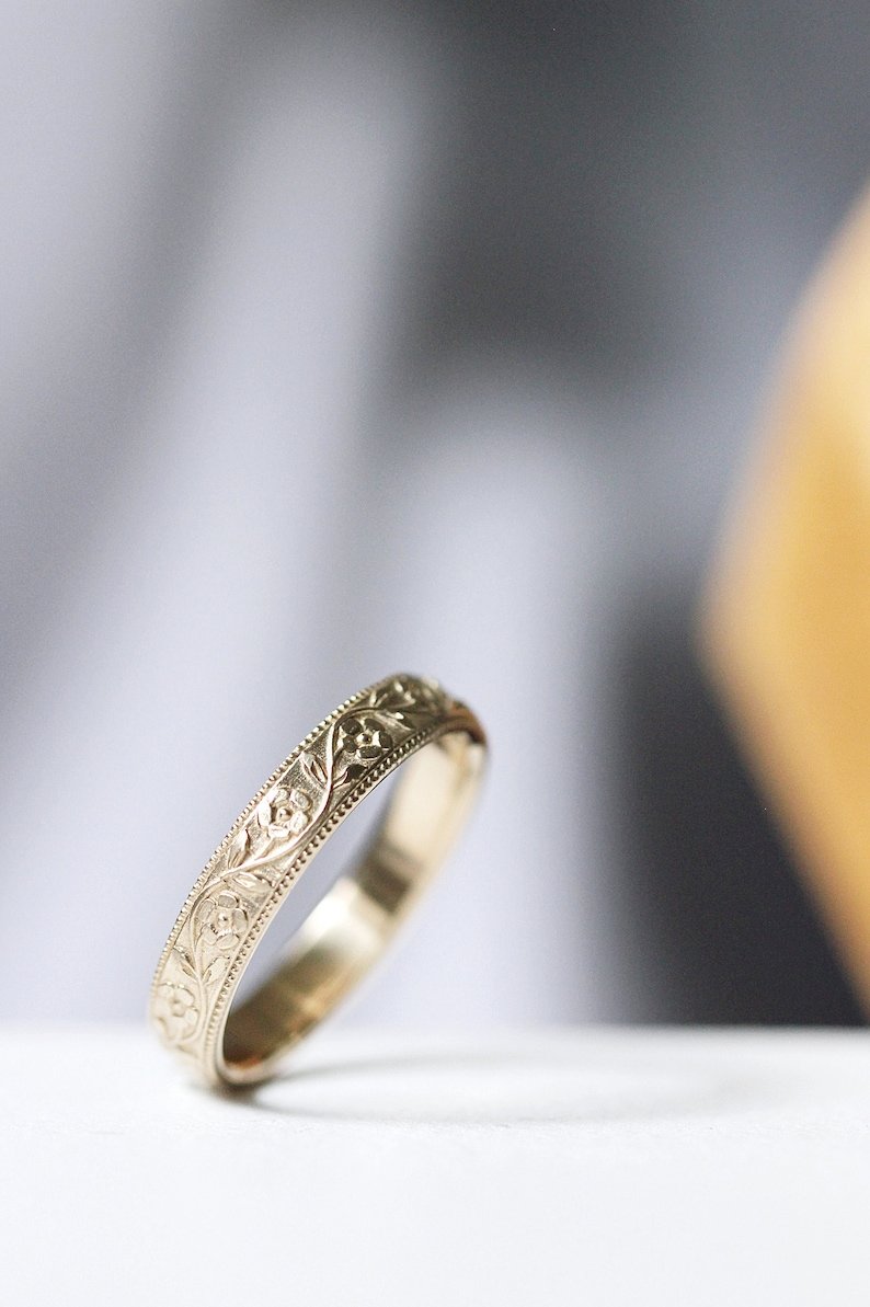 Gold Petunia Wedding Band / 14k Gold Floral Wedding Ring — DOWN TO THE ...