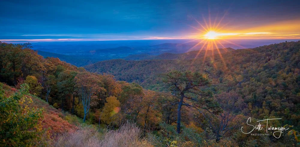 Sunrise mountain view in Shenandoah National Park from Skyline Drive