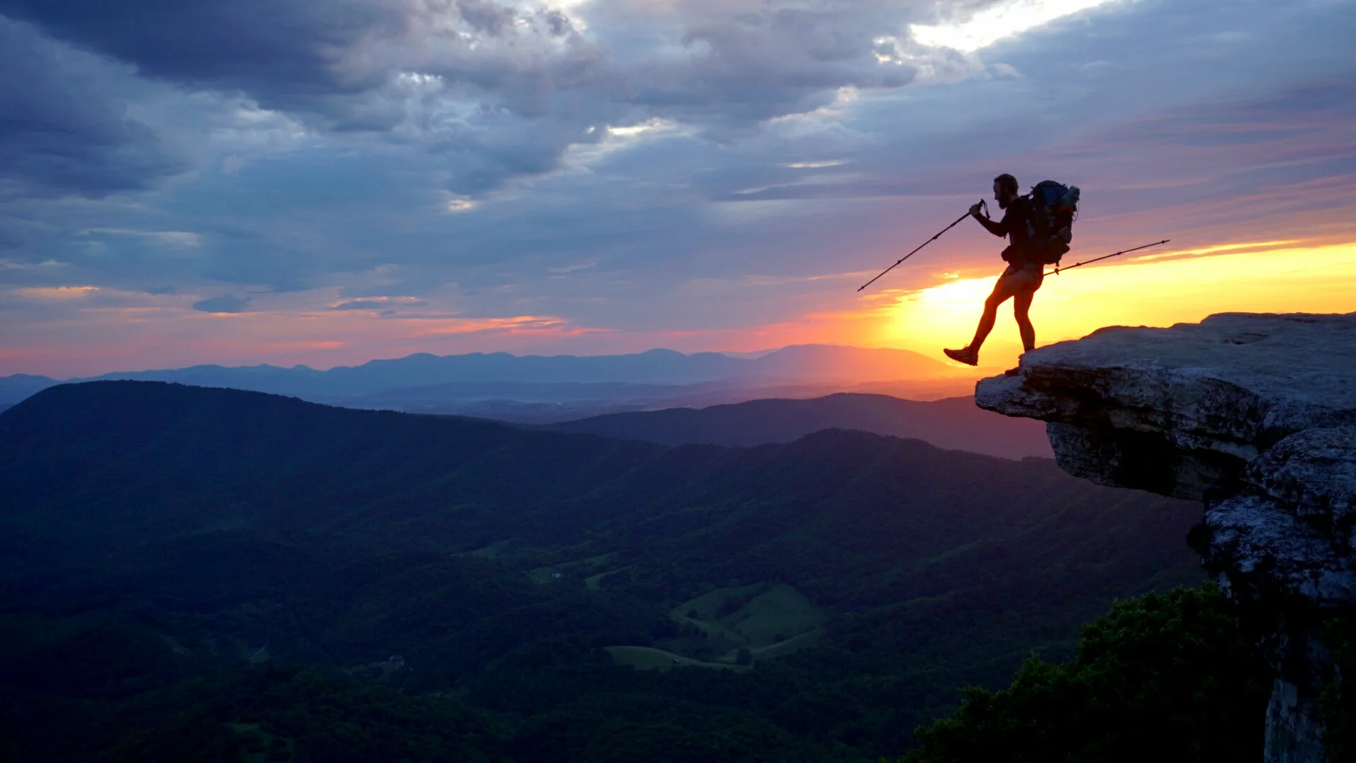 Great Weather for the Virginia Triple Crown and Delivering a Pizza (13 photos, 1 video)