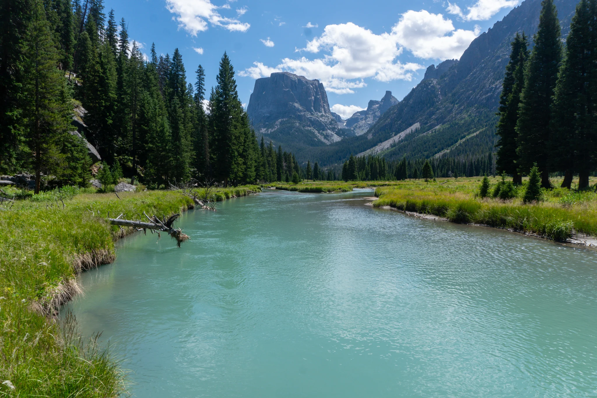 Section 10-1: The Wind River Range, Long Food Carries, Surreal Lakes, and More Teton Views (20 photos, 2 videos)