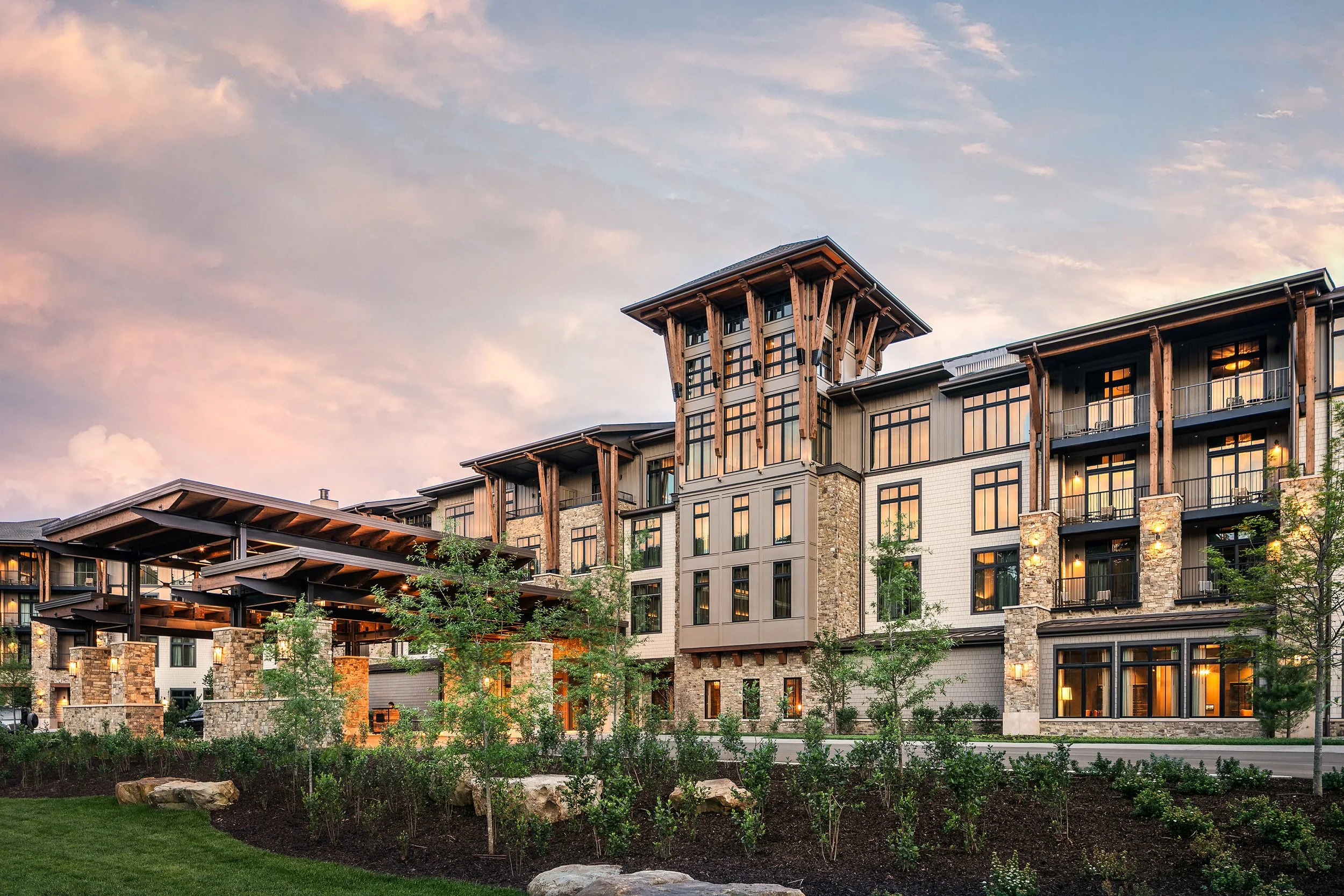 Cloudland Hotel_McLemore_Hotel Front_by 161 Photography.jpg