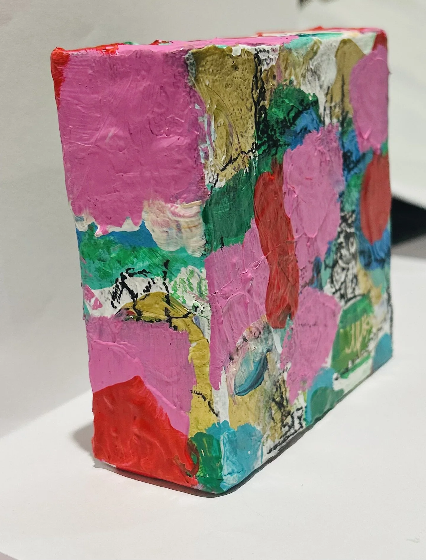 4B90F28C-BF86-4374-9B80-5E2AC69BB828