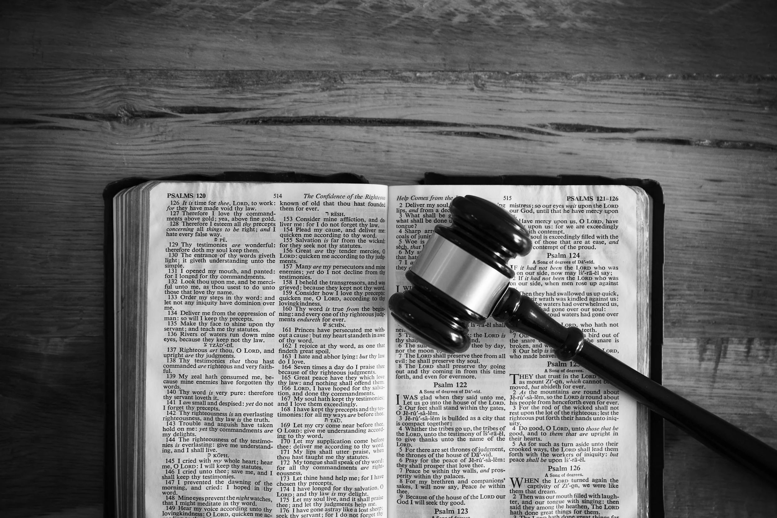 lightstock_240499_full_christ_hold_fast.jpg