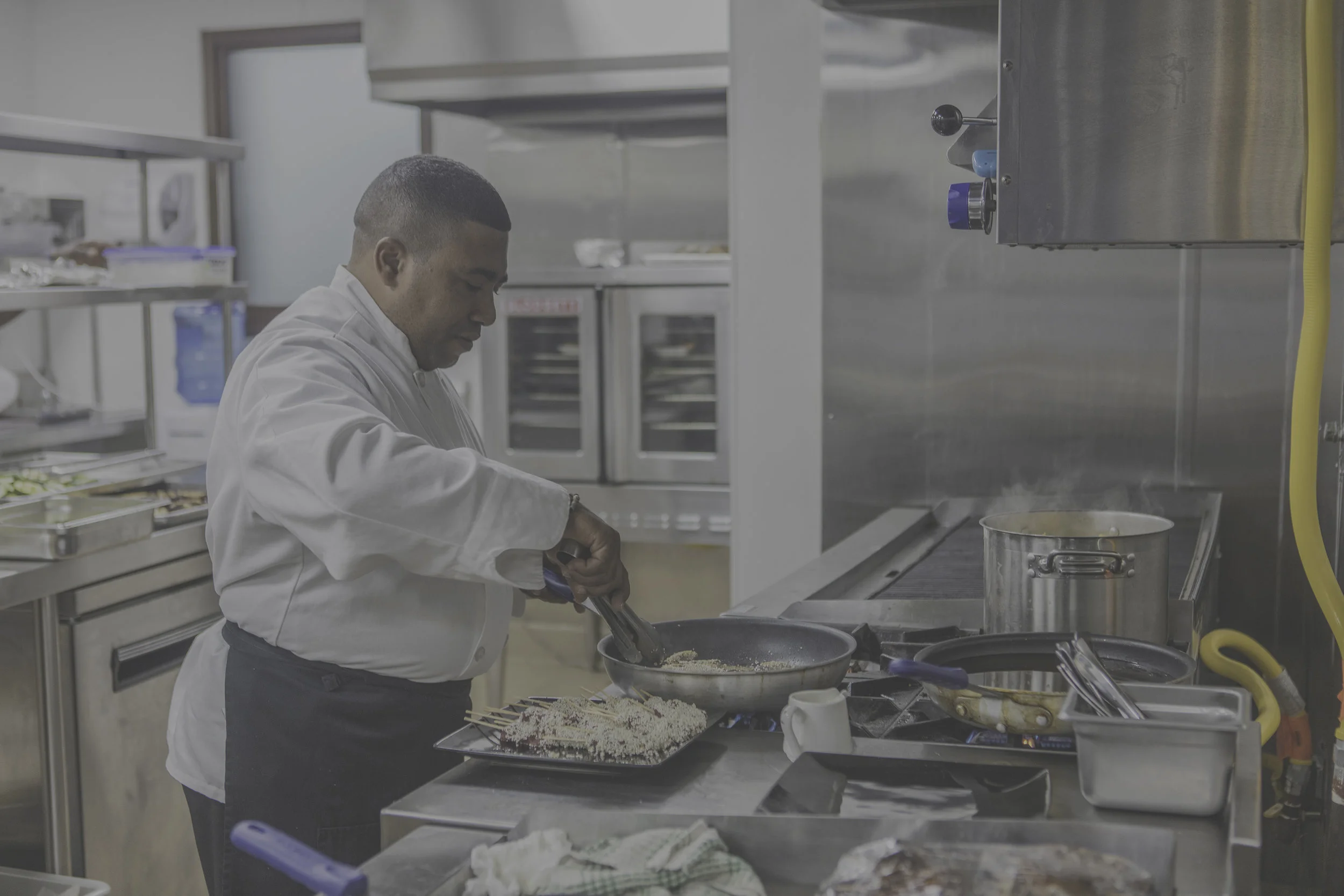 AniVillas_Dominican_Chef.jpg