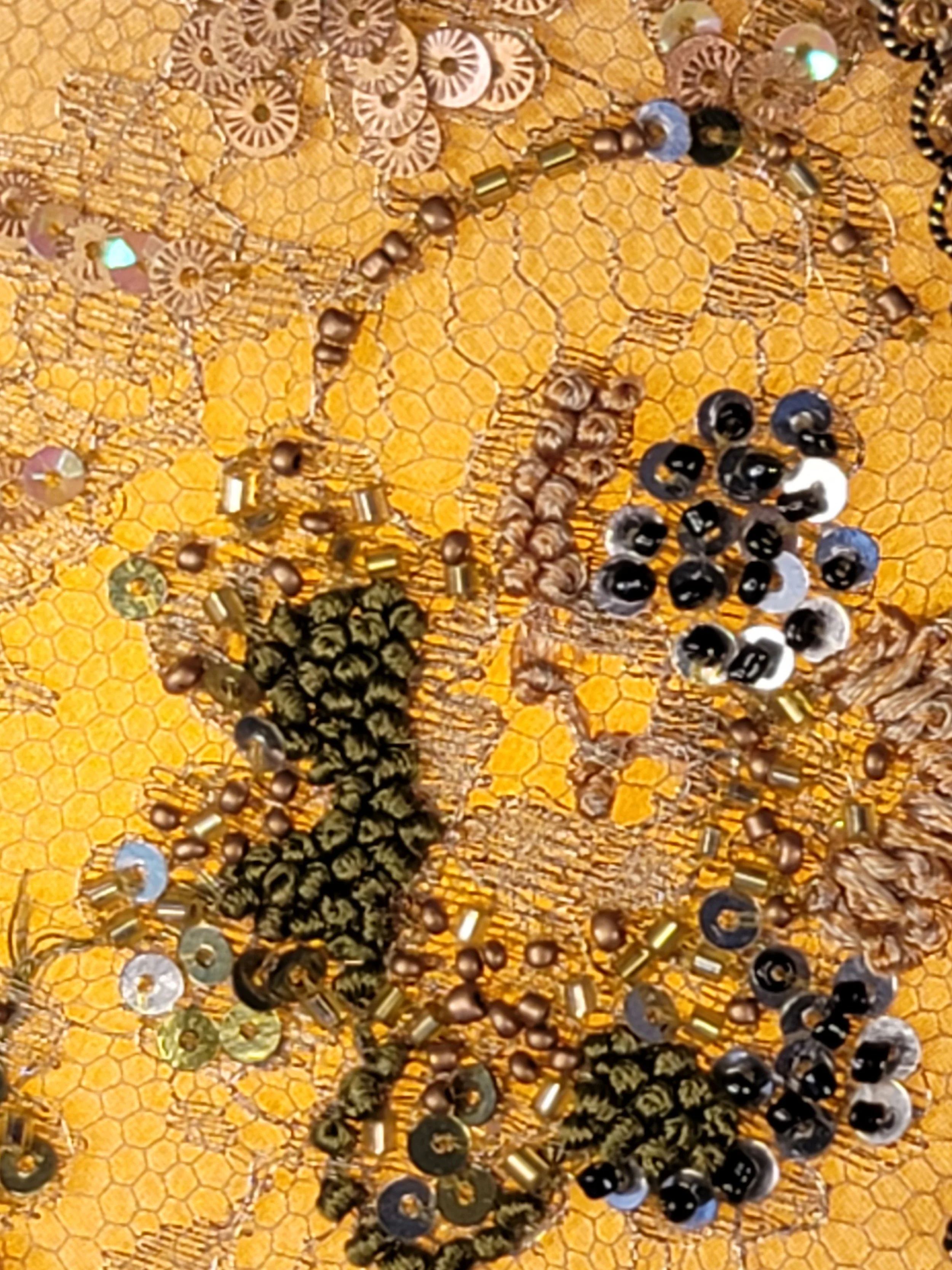 elegance-lamps-victorian-lampshades-pippinsgold-detail1.jpg