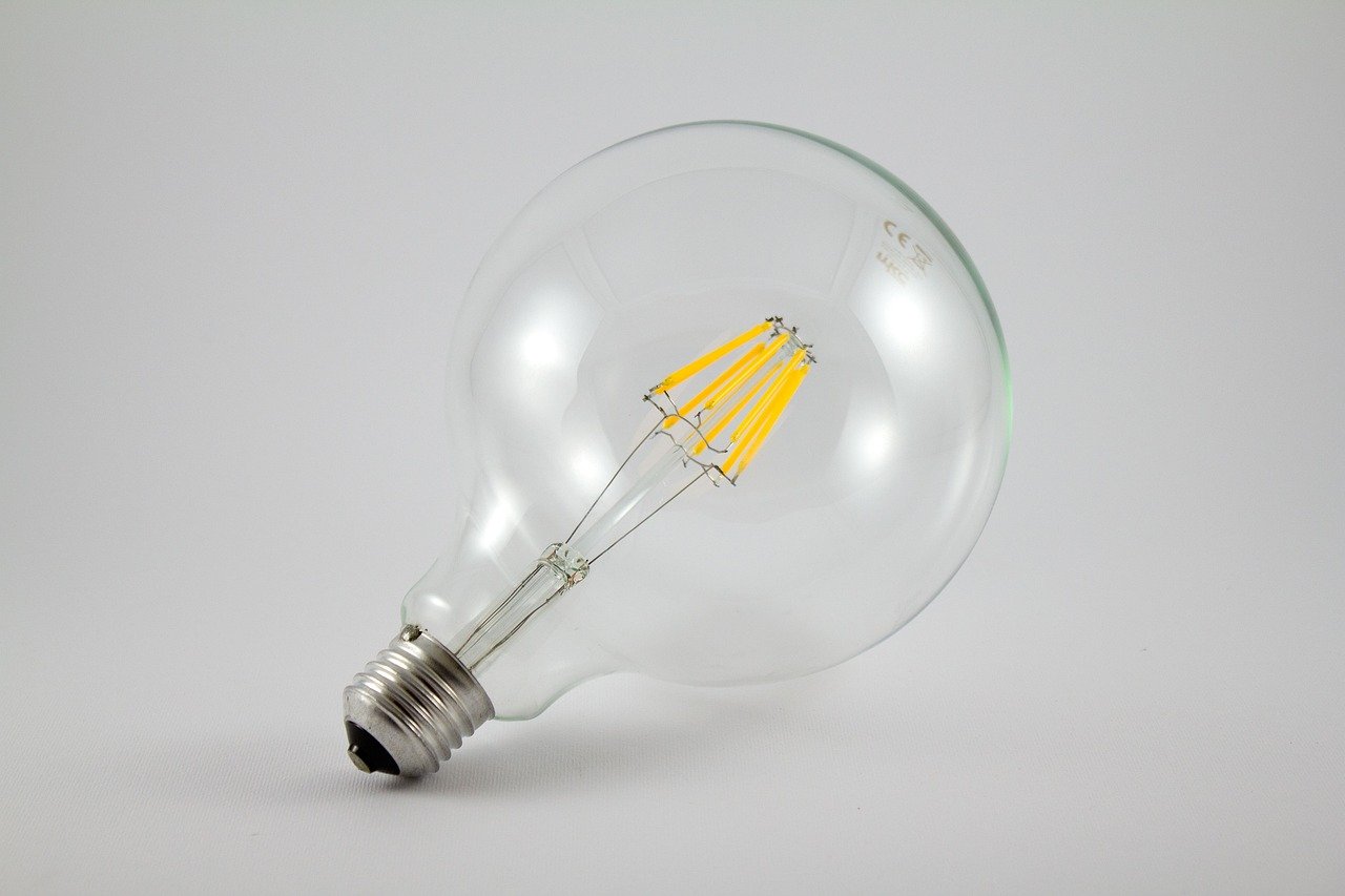 Incandescent Lightbulb.jpg