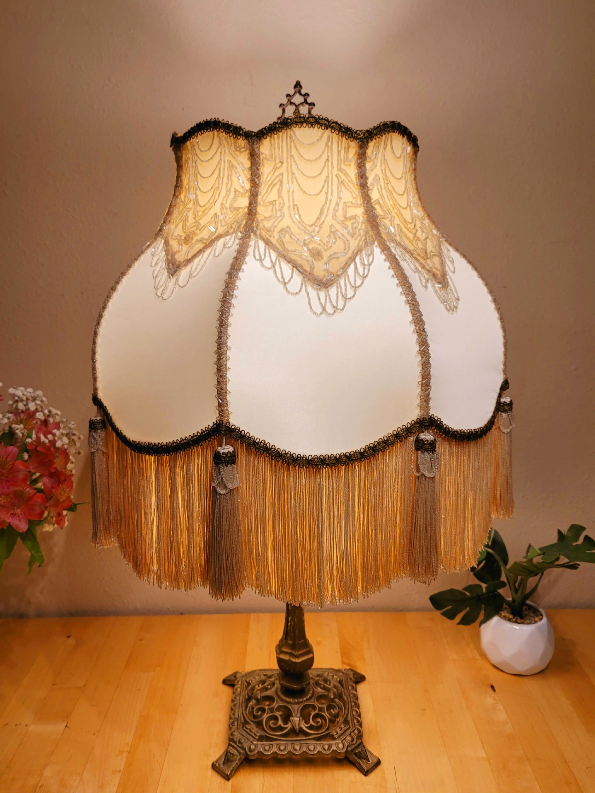 Elegance Lamps Victorian Lamp Shade Vanilla