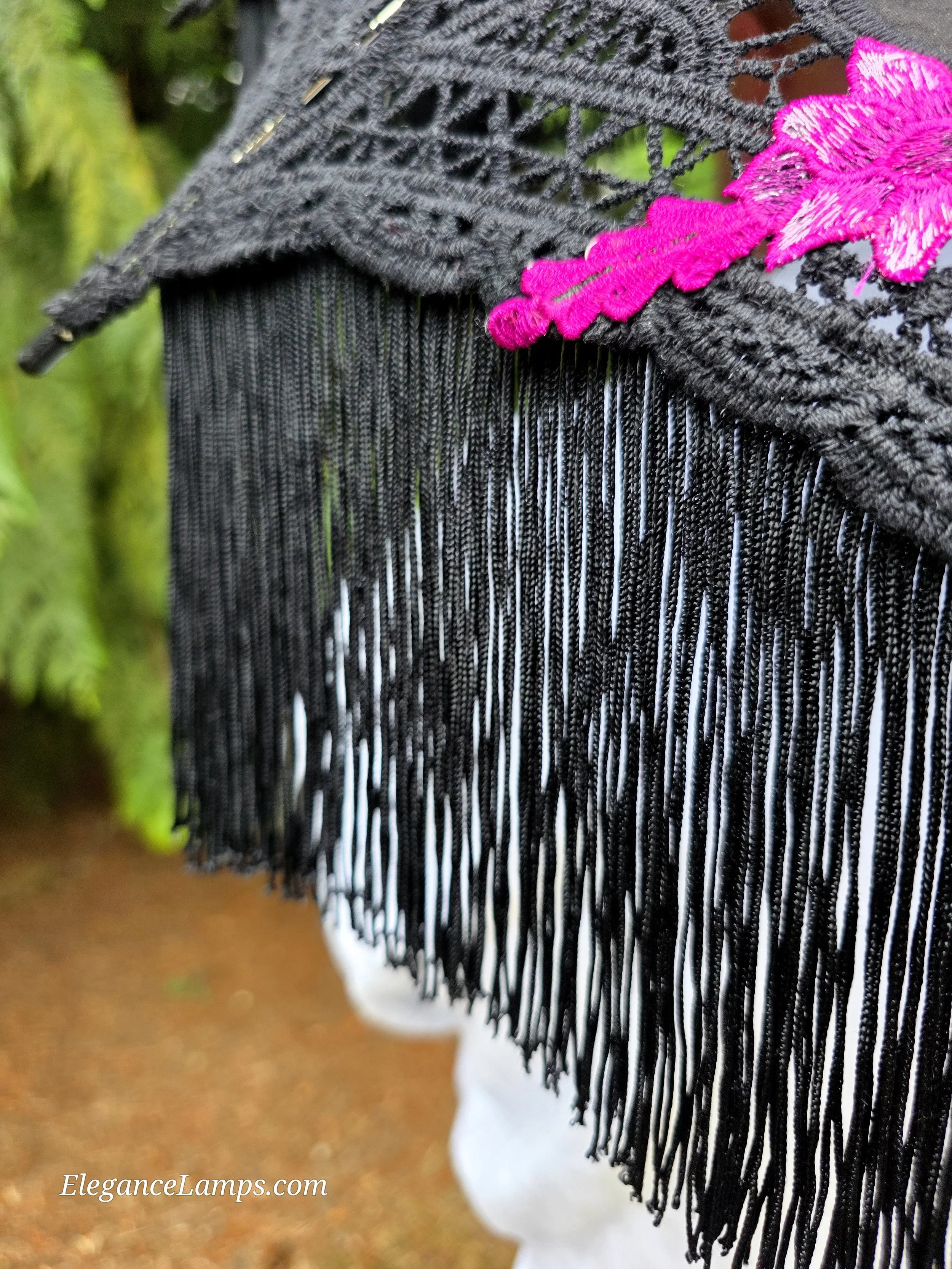 parasol with fringe