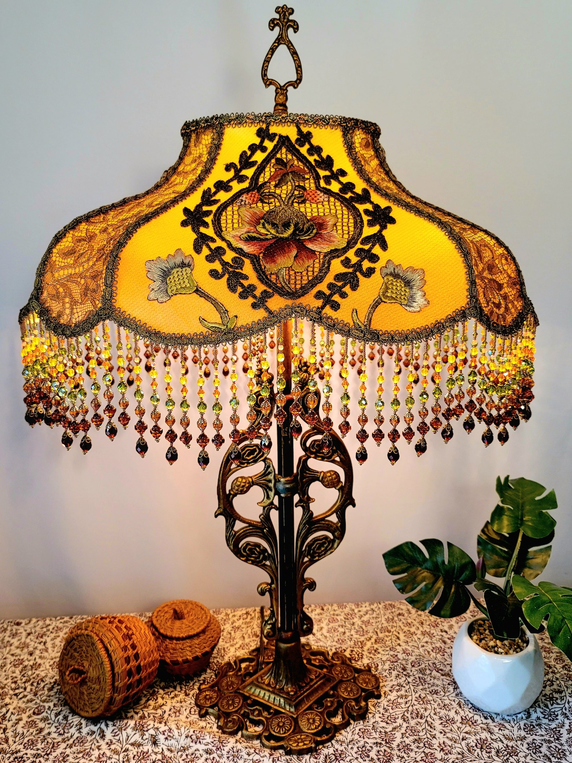 Elegance Lamps Victorian Lampshade Antique Lamp