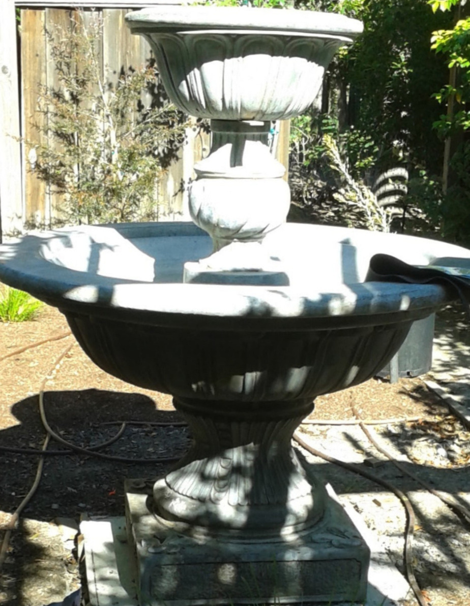 Amason's Empty Fountain before succulent installation May 2016.jpg