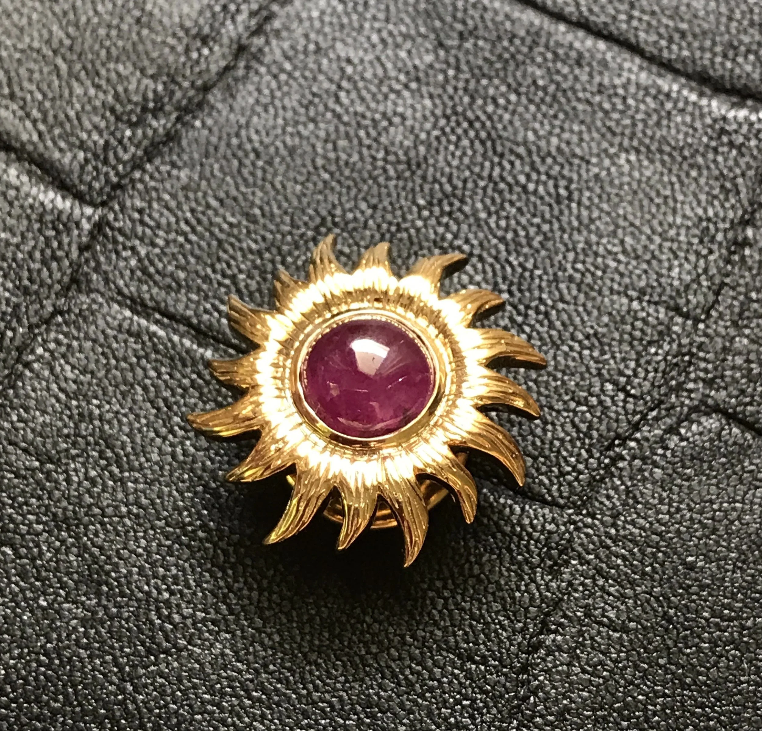 collarbutton.jpg