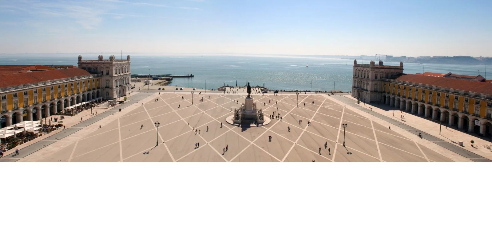 yard-of-the-palace-low-lisbon-portugal.jpg