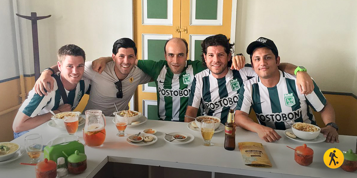 With some friends having a "Paisa Lunch" before the match.