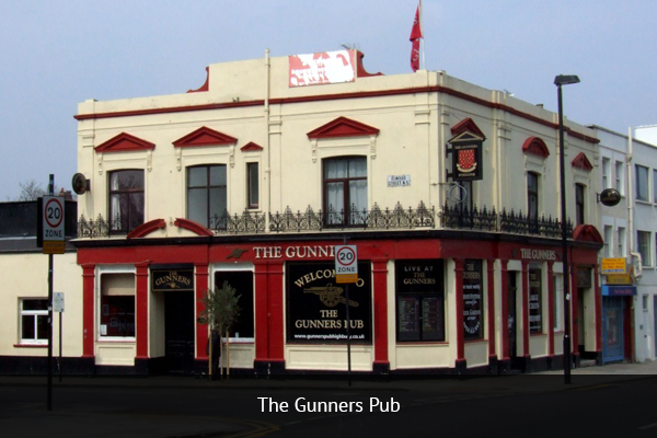 THE GUNNERS PUB | +44 20 7359 2467 Great option for the Arsenal fans. This pub has the biggest collection of memorabilia outside of the club’s museum. The pub has a heated beer garden and multiple TV screens. Awesome experience on a match days. Only a 9-minute walk to the Emirates Stadium. Address: 204 Blackstock Rd, London N5 1EN