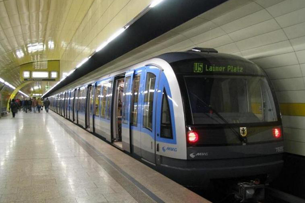 TRAIN SYSTEM | website The metro is the quickest and most convenient way of travelling within Madrid. The metro offers 13 lines and operates from 6am-2am daily. Tickets can be purchased on automatic machines or ticket booths at any location.