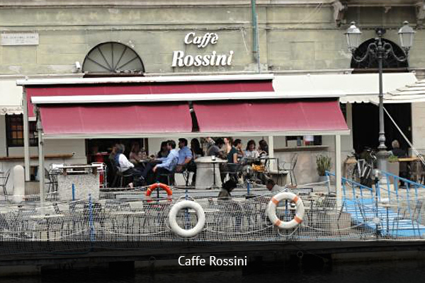 CAFFE ROSSINI | +39 011 521 4105 Caffe Rossini is located in the city center on the banks of the Dora River. The atmosphere during matches is fun and casual. Address: Corso Regina Margherita, 80, 1015 3