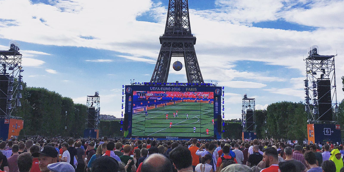 Great atmosphere at the Fan fest in Paris.
