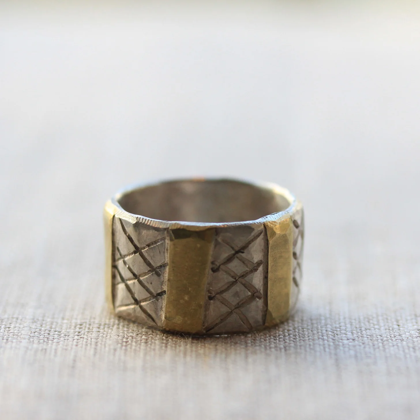 GR313 Guy Royle ring. Silver & 18ct gold.size w £575. IMG_6056.jpg