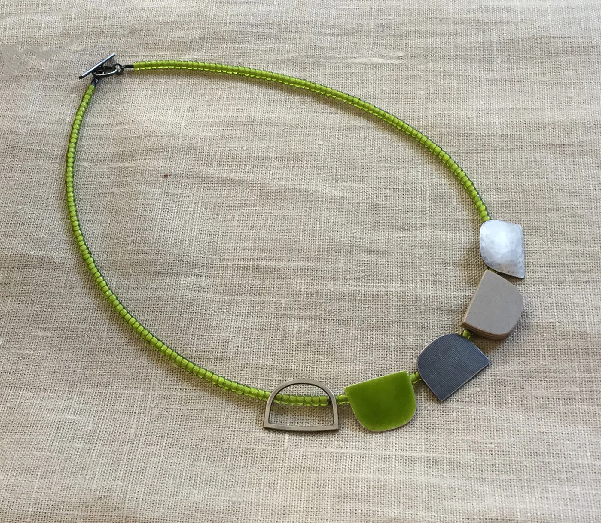 limeSeedBEADNecklace.jpg