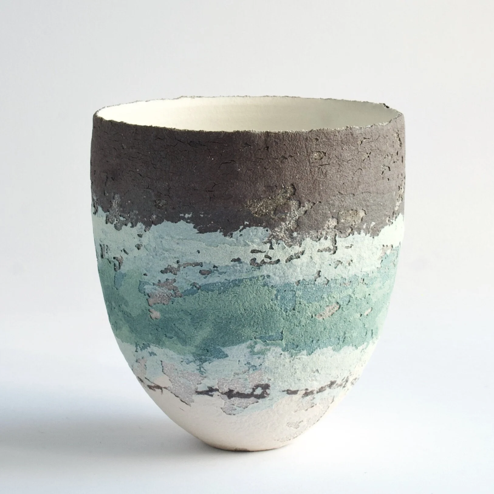 10 Banded Vessel 13.5 cm