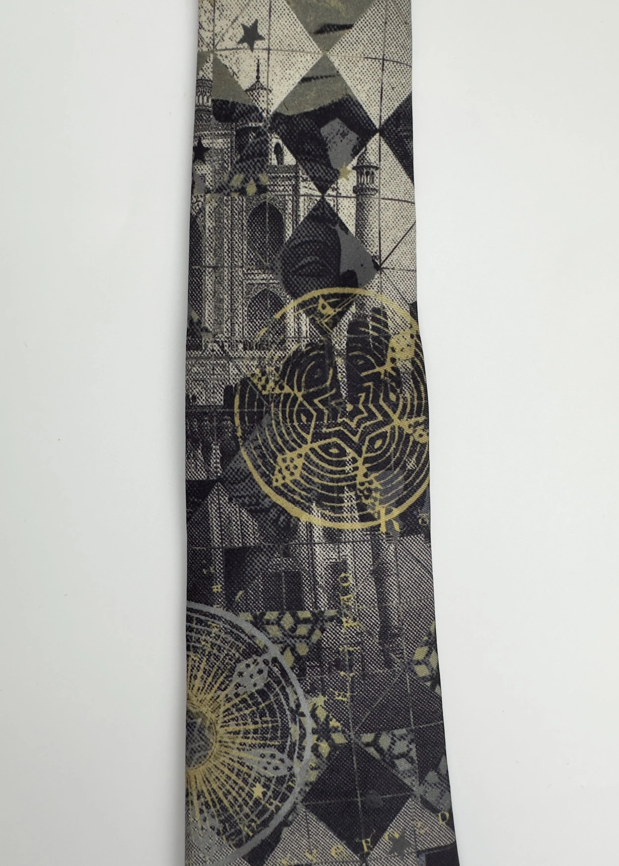 Tie colour Silver and Gold silk twill Bottle 22.10.25**.jpeg