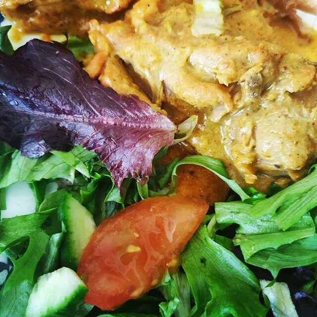 Tandoori chicken and salad. 
#tandoori #chicken #salad #homemade #homecooking #healthy #lowfat #nocarbs #weightloss #sunnyday #lunchtime #dinnertime #easy #simple #food #foodie #foodstagram #healthy #healthyfood #healthyeating #eat #eatwell #fresh #i