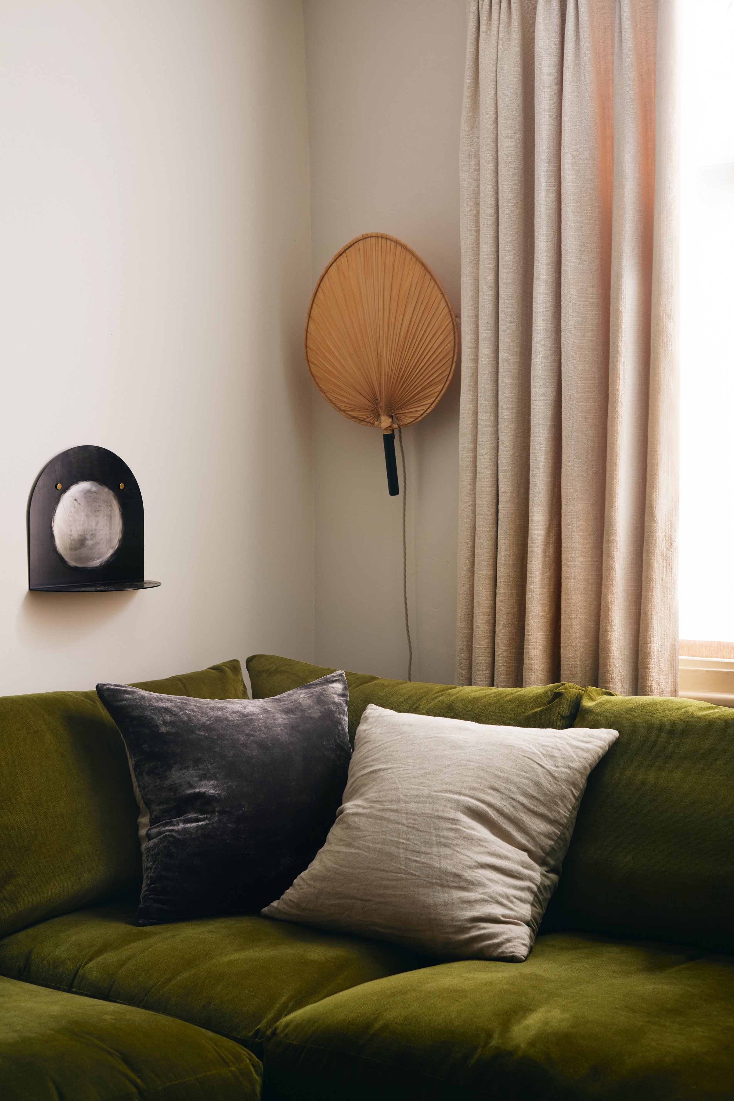 Studio Iro_Sitting Room_02.jpg