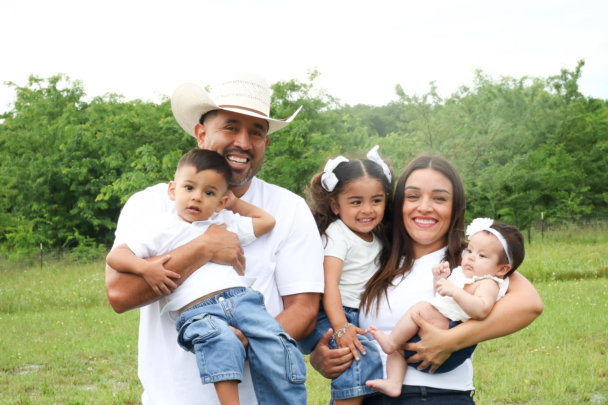 MoraFamily-0924.jpg