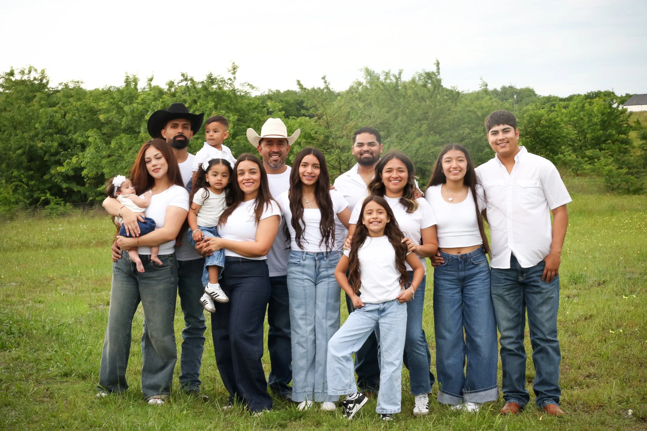MoraFamily-0845.jpg